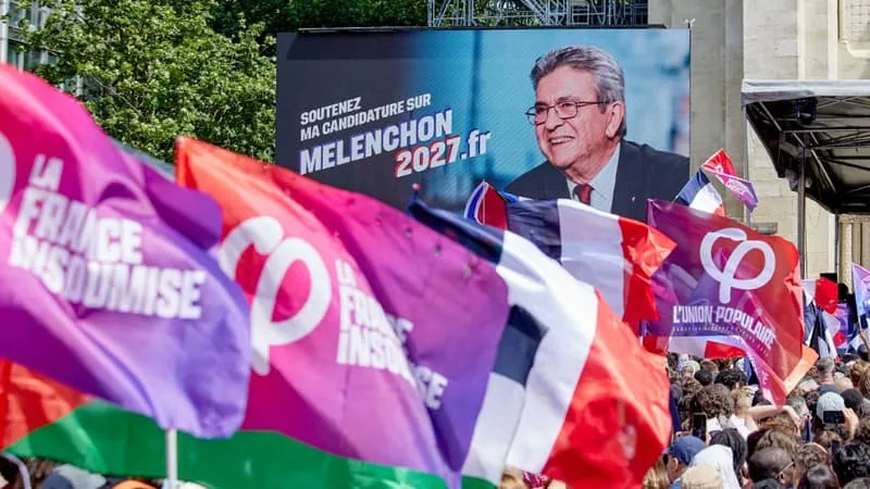 MAILLOTS DE FOOT, JEUX EN LIGNE, CONCERTS… COMMENT LFI CHERCHE À PROVOQUER UN « BOUILLONNEMENT CULTUREL » POUR MOBILISER SES ÉLECTEURS?