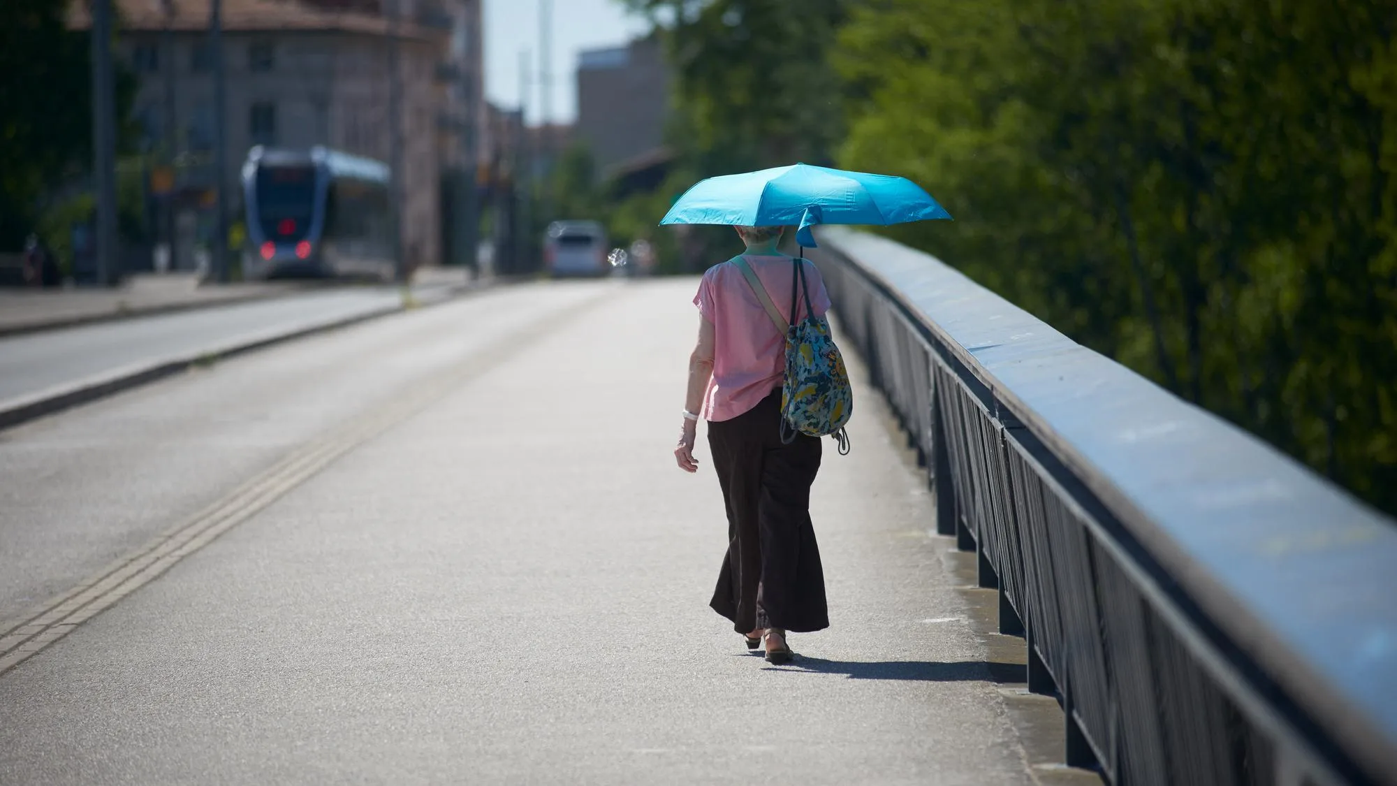 MÉTÉO : AVANT LE RETOUR D’UNE VAGUE DE CHALEUR, LES ORAGES MENACENT UN WEEK-END MAUSSADE