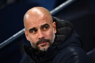« JE SUIS HONORÉ, MAIS JE NE ME SENS PAS PRÊT » : PEP GUARDIOLA REFUSE D’ÊTRE LE SÉLECTIONNEUR DE L’ITALIE
