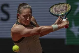 DIANE PARRY – MAJA CHWALINSKA. À QUELLE HEURE ET SUR QUELLE CHAÎNE TV VOIR LE 8E DE FINALE DE ROLAND-GARROS EN DIRECT ?