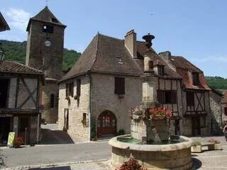 CE « PLUS BEAUX VILLAGE DE FRANCE » VEUT SAUVEGARDER SA JOLIE ÉGLISE DU XIE SIÈCLE : COMMENT LE SOUTENIR