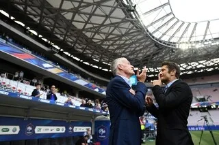 TÉMOIGNAGE. « IL ÉTAIT LE CAUCHEMAR DES KINÉS AVEC SON POIL DRU » : BIXENTE LIZARAZU RACONTE SON DIDIER DESCHAMPS