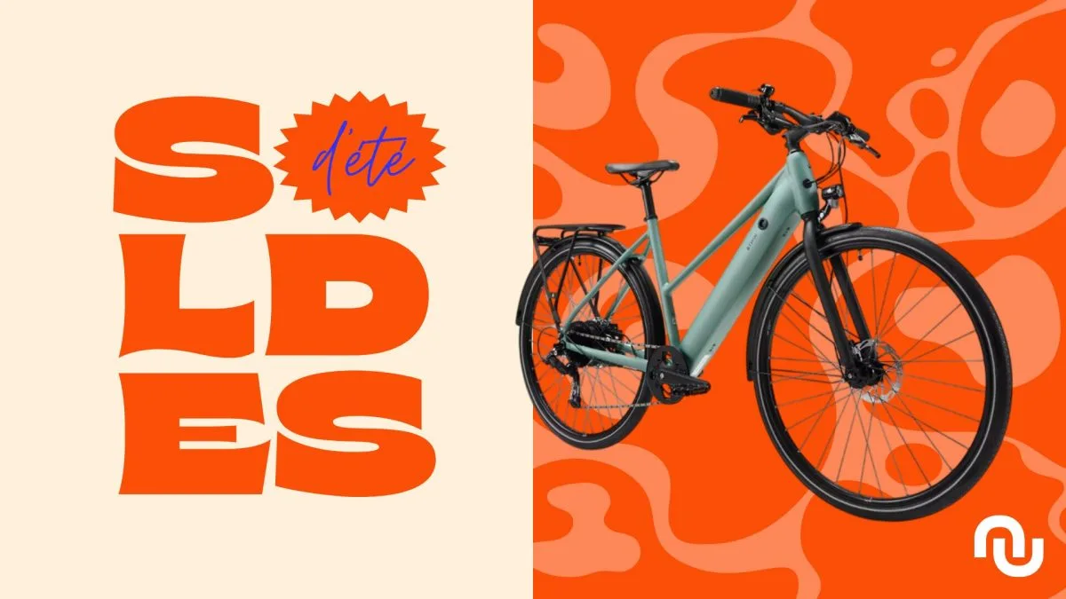 CE VÉLO DE VILLE ÉLECTRIQUE DE DECATHLON POUR LES TRAJETS DU QUOTIDIEN EST VENDU AU RABAIS