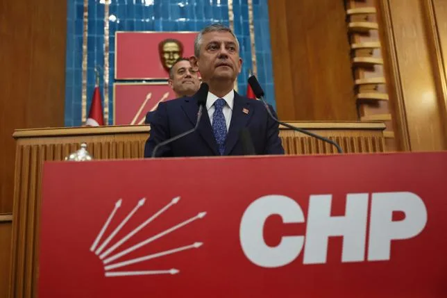 DIVISÉE PAR ERDOGAN, L’OPPOSITION TURQUE CRÉE UN NOUVEAU PARTI