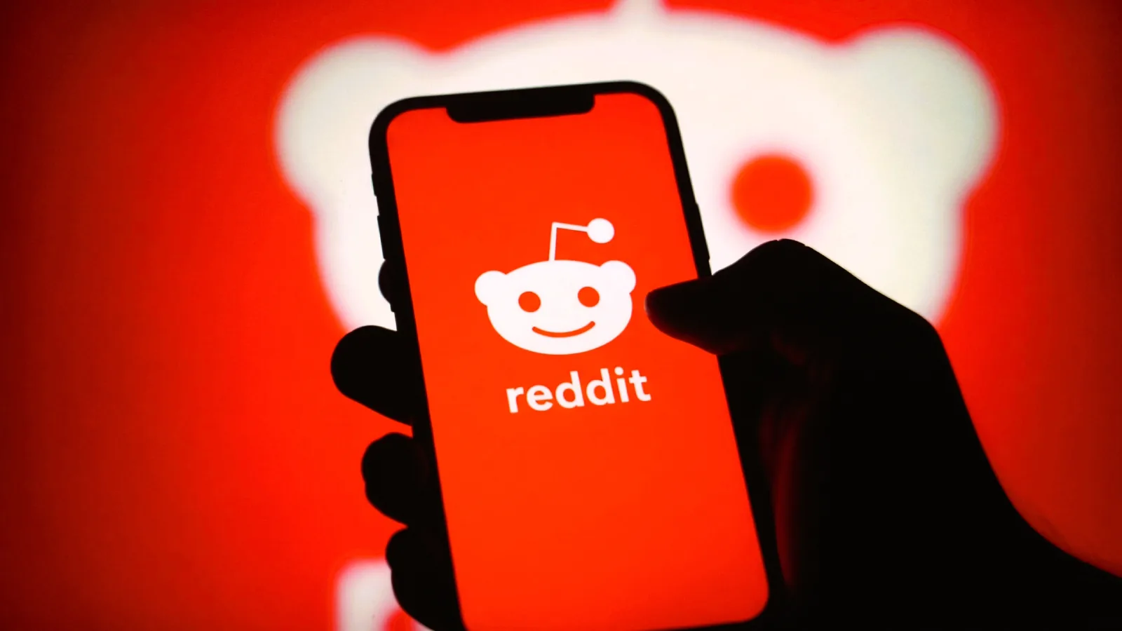 ET POURQUOI PAS ? REDDIT COMBAT LES BOTS IA AVEC… TOUJOURS PLUS D’IA !