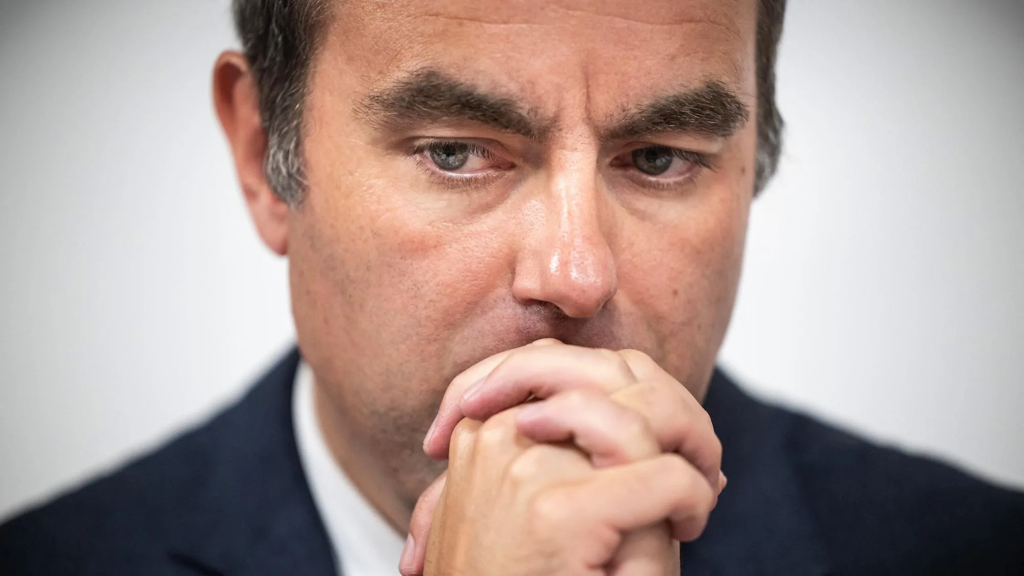FACE À LA HAUSSE DES PRIX DE L’ESSENCE, LE GOUVERNEMENT SOMMÉ D’ENCLENCHER LA DEUXIÈME