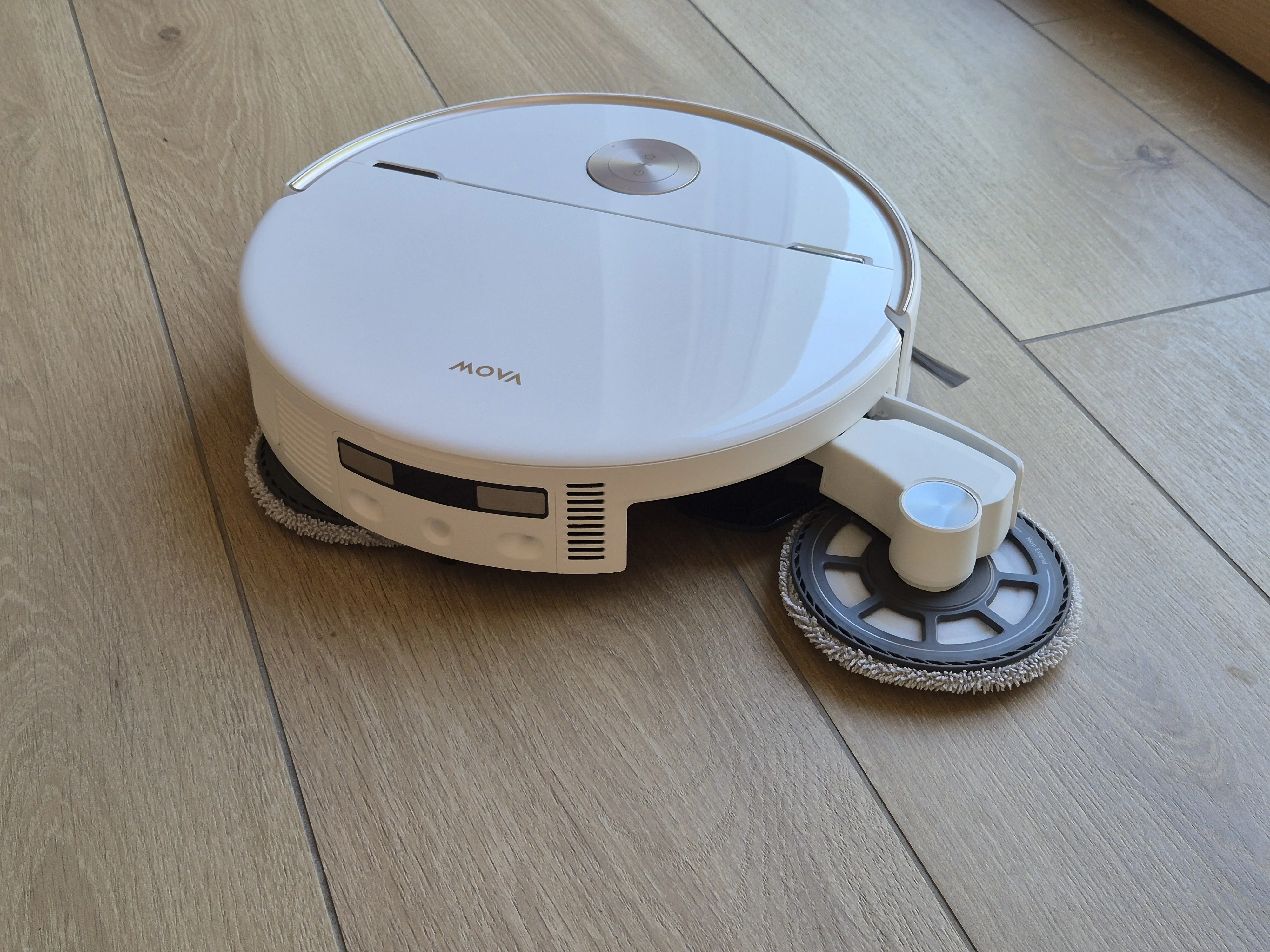 TEST MOVA V70 ULTRA COMPLETE : L’ASPIRATEUR ROBOT QUI ÉRADIQUE LES ANGLES MORTS
