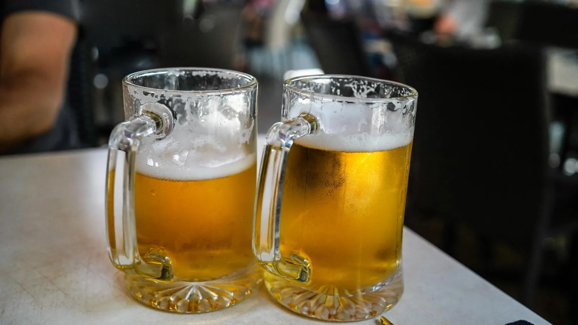 CANICULE : LA CONSOMMATION ET LA VENTE D’ALCOOL INTERDITES À PARIS À PARTIR DE VENDREDI