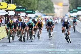 TOUR DE FRANCE. LE CLASSEMENT DE LA 21E ET DERNIÈRE ÉTAPE REMPORTÉE PAR MATHIEU VAN DER POEL