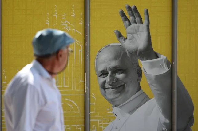 EN ESPAGNE, LE PAPE LÉON XIV FERA-T-IL UN GESTE POUR LES VICTIMES D’ABUS ?
