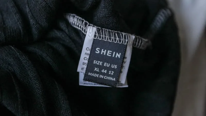 PAS DE RÉTRACTATION POSSIBLE, PAS DE PRIX, PAS DE DATE NI DE DÉLAI… BERCY INFLIGE DE NOUVEAU UNE AMENDE DE 22 MILLIONS EUROS À SHEIN (APRÈS LES 40 MILLIONS EN 2025)