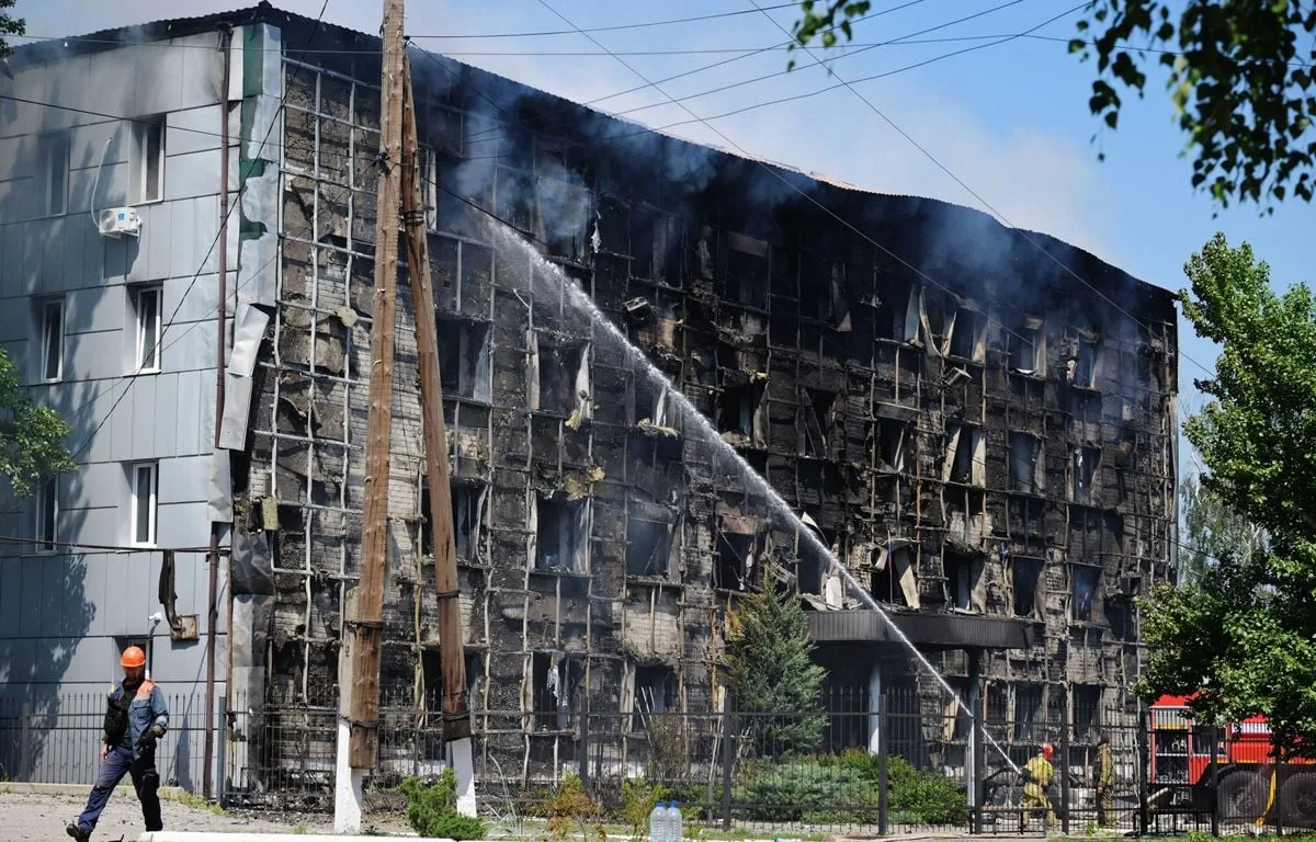 GUERRE EN UKRAINE : DIX-HUIT MORTS DANS UN LYCÉE ET LA NORVÈGE EN MODE « DÉFENSE TOTALE »