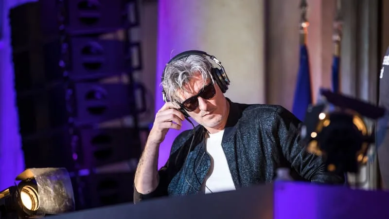 MORT DE KAVINSKY: CINQ MORCEAUX POUR REDÉCOUVRIR LE DJ EMBLÉMATIQUE DE LA FRENCH TOUCH