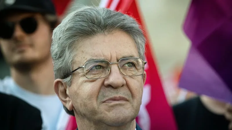 JEAN-LUC MÉLENCHON NE FERME PAS LA PORTE AUX AUTRES PARTIS DE GAUCHE ET LES APPELLE À ÉVITER « LE SUICIDE ANTI-LFI » POUR LES PROCHAINES ÉLECTIONS