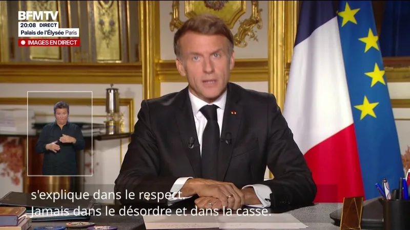 « NOTRE PAYS MÉRITE UNE BELLE ÉLECTION PRÉSIDENTIELLE DANS SIX MOIS », DÉCLARE EMMANUEL MACRON
