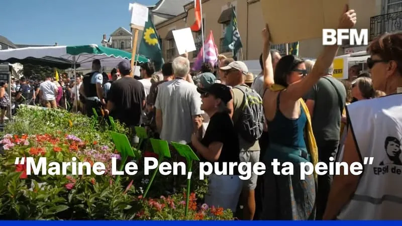 MARINE LE PEN HUÉE LORS D’UN DÉPLACEMENT DANS LA SARTHE AU LENDEMAIN DE L’OFFICIALISATION DE SA CANDIDATURE À LA PRÉSIDENTIELLE