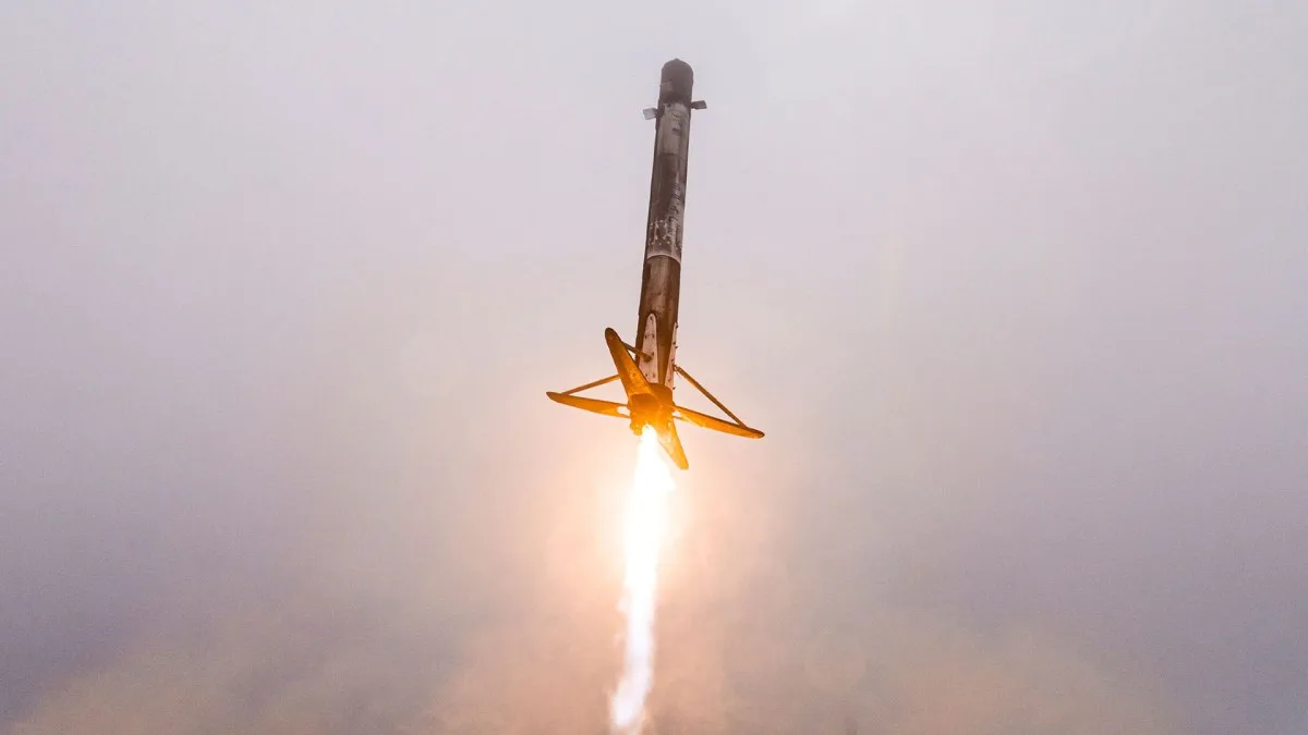 « C’ÉTAIT MOINS UNE ! » SPACEX N’EST PAS PASSÉ LOIN D’UN RATÉ LORS D’UN ATTERRISSAGE AVEC UNE FALCON 9