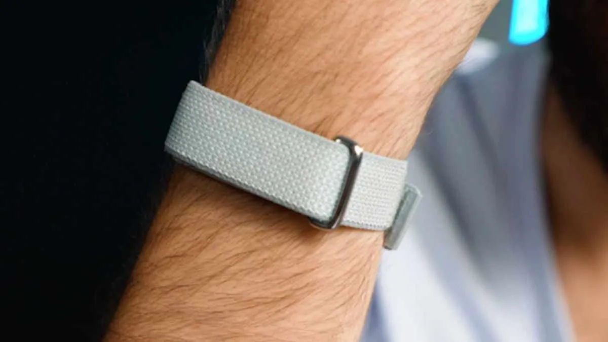 APPLE WATCH, GOOGLE FITBIT AIR, MÊME COMBAT : RENDEZ-MOI MON POIGNET !
