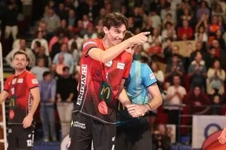 VOLLEY-BALL. N2M : « ON SUIT NOTRE FEUILLE DE ROUTE » : L’ASPTT LAVAL CONFIRME ENCORE PLUS SES AMBITIONS