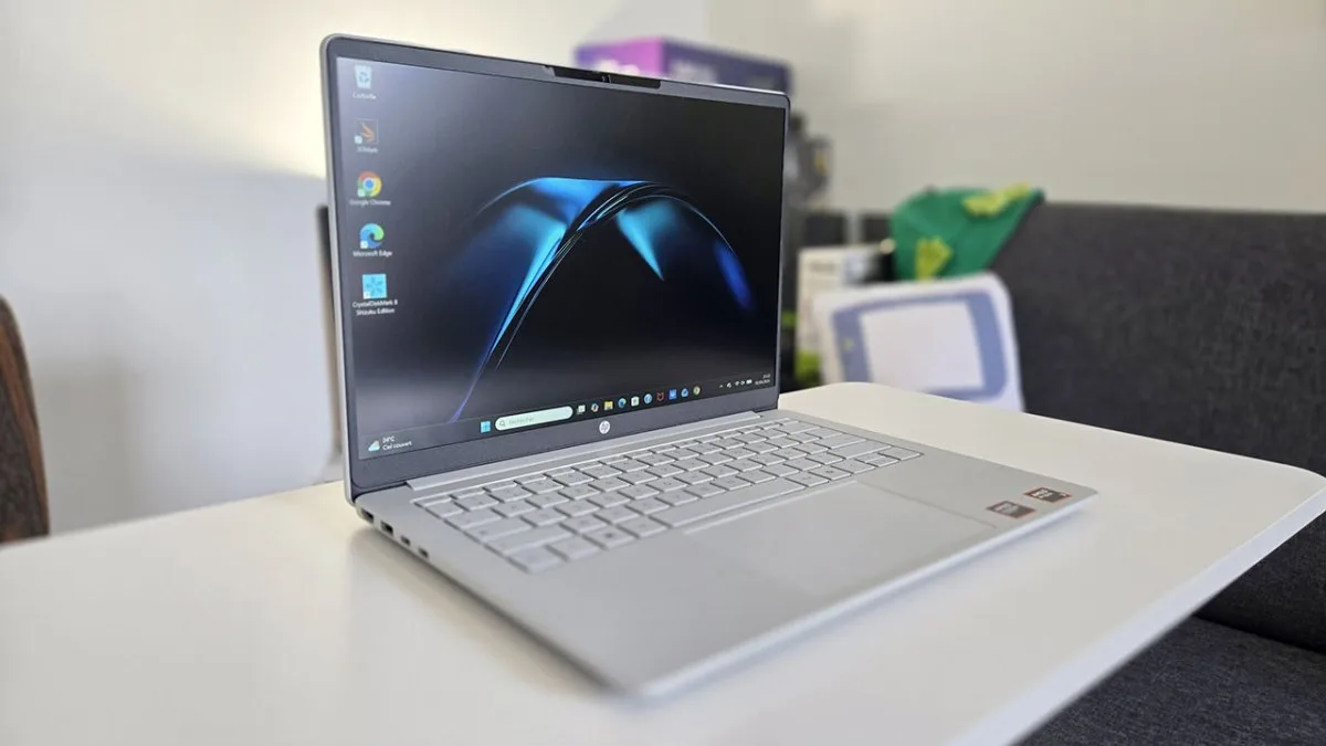 20 HEURES D’AUTONOMIE POUR 599 $ : QUEL EST LE PIÈGE DERRIÈRE LE NOUVEAU PC PORTABLE DE HP ?