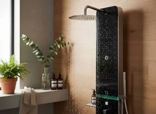 JUSQU’À 300 € D’ÉCONOMIES PAR AN : IL A INVENTÉ UNE DOUCHE QUI PERMET DE NE PLUS GASPILLER L’EAU FROIDE