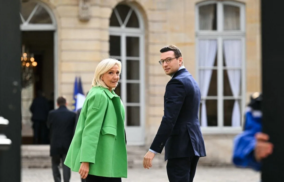 MÉDIA TRAINING DE BARDELLA : MARINE LE PEN DÉNONCE UNE « MANŒUVRE » POUR « SALIR » LE PRÉSIDENT DU RN