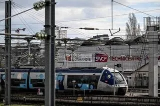 PASSAGE À NIVEAU EN PANNE DANS L’EURE : LA CIRCULATION DES TRAINS PERTURBÉE SUR LA LIGNE PARIS-CHERBOURG, CE LUNDI SOIR