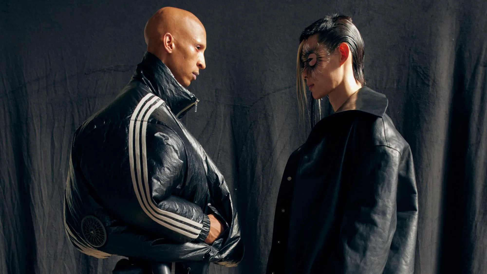 ADIDAS DÉGAINE UNE COLLECTION DE VÊTEMENTS GONFLABLES À AIR CONDITIONNÉ À POINT NOMMÉ