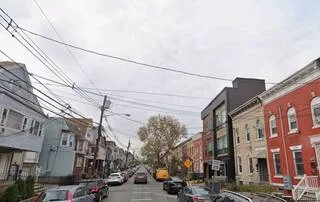 ÉTATS-UNIS : SIX FEMMES ET ADOLESCENTES BLESSÉES DANS UNE ATTAQUE À L’ACIDE, UN MINEUR ARRÊTÉ
