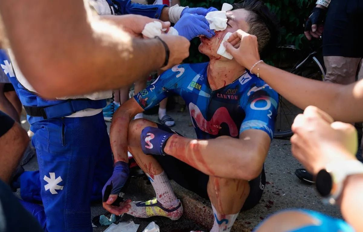 TOUR DE FRANCE 2026 : VINGT POINTS DE SUTURE POUR RUBIO APRÈS AVOIR HEURTÉ LA VITRE D’UNE VOITURE DANS L’ALPE D’HUEZ