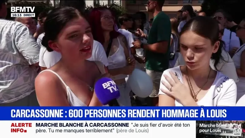 LES AMIES DE LOUIS, LYNCHÉ À MORT, SONT PRÉSENTES DANS LE CORTÈGE DE LA MARCHE BLANCHE À CARCASSONNE