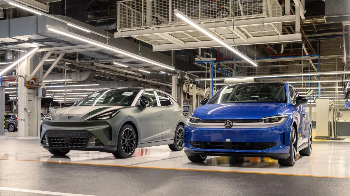 LA PRODUCTION DES VOLKSWAGEN ID. POLO ET CUPRA RAVAL A COMMENCÉ POUR CONTRER LA RENAULT 5, MAIS LA PROMESSE DES 25 000 € N’EST PAS TENUE POUR LE MOMENT