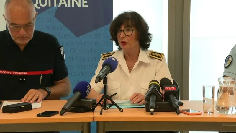 INCENDIE EN GIRONDE: LA PRÉFÈTE INDIQUE QU’IL « RESTE DEUX POINTS ACTIFS », AU SUD DE LACANAU ET SUR LA PRESQU’ÎLE DU CAP FERRET