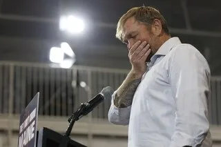 ÉTATS-UNIS : UN CANDIDAT DÉMOCRATE AU SÉNAT SE RETIRE APRÈS DES ACCUSATIONS DE VIOL