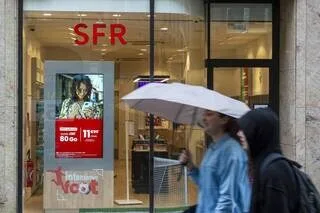 VENTE DE SFR À SES CONCURRENTS : CE QUE ÇA CHANGE POUR LES 25 MILLIONS DE CLIENTS (ET LES AUTRES)