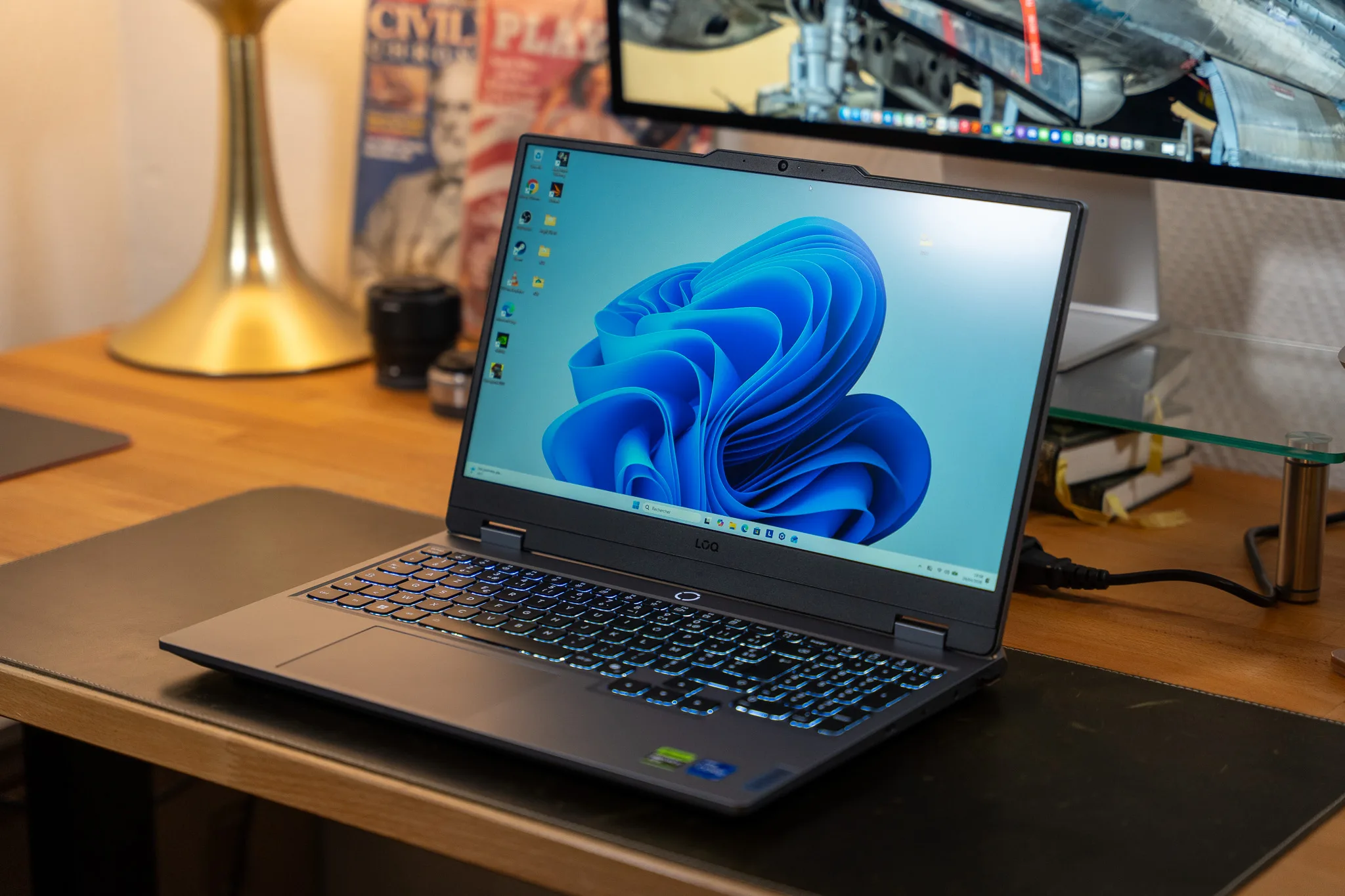 TEST LENOVO LOQ 15I GEN 10 : LA RTX 5070 PUISSANTE, MAIS BRIDÉE PAR UN VIEUX CPU