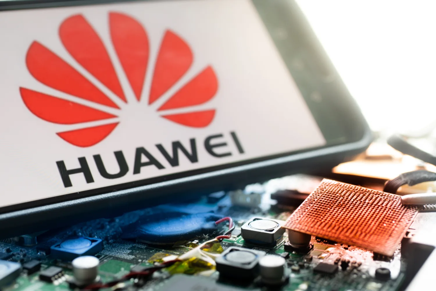 LE PRIX DES PUCES IA AUGMENTE MÊME EN CHINE !