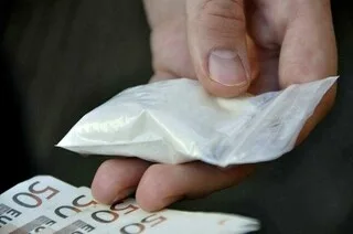 SUR L’A6, LES DOUANES FRANÇAISES DÉCOUVRENT 165 KG DE COCAÏNES À BORD D’UN CAMION, LE CHAUFFEUR ARRÊTÉ