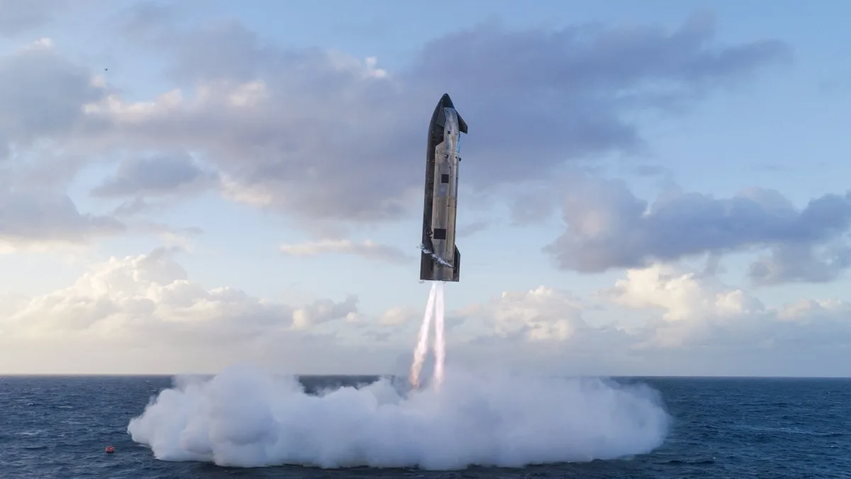 SPACEX SORT UNE VIDÉO INÉDITE DE L’ULTIME CULBUTE DU STARSHIP AVANT L’AMERRISSAGE (ET L’EXPLOSION)