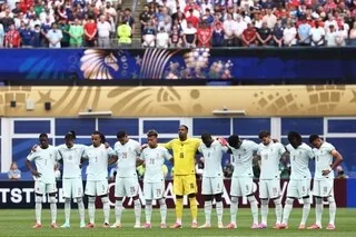 FRANCE – ESPAGNE. EMMANUEL MACRON ANNONCE QU’UNE MINUTE DE SILENCE SERA RESPECTÉE POUR LES 10 ANS DE L’ATTENTAT DE NICE