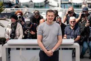 CANNES 2026. GUILLAUME CANET PLONGE MARION COTILLARD AU CŒUR D’UNE SECTE DANS « KARMA », UN THRILLER ÉCRIT POUR ELLE.