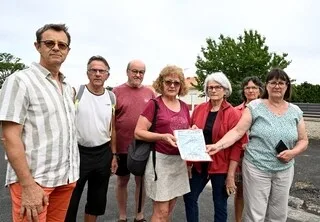 « ON DEMANDE DU RESPECT » : RIVERAINS D’UN AÉRODROME, ILS APPELLENT LES PILOTES À NE PLUS SURVOLER LEURS HABITATIONS