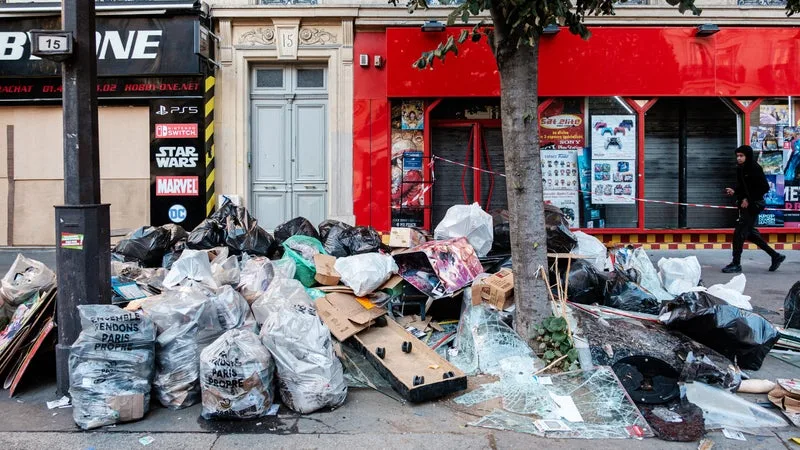 AU MOINS 2.000 ONT ÉTÉ « DIRECTEMENT TOUCHÉS »: LE GOUVERNEMENT VEUT « FACILITER » LA REMISE EN ÉTAT DES COMMERCES TOUCHÉS PAR LES VIOLENCES