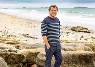 « UNE SÉRIE DE TF1 QUI SE PASSE DANS DES CUISINES » : LAURENT MARIOTTE BIENTÔT DANS « ICI TOUT COMMENCE » ?