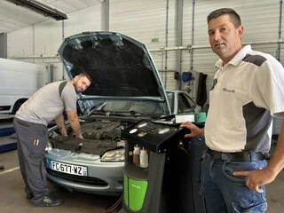 PANNES DE CLIM : LES GARAGISTES EN SURCHAUFFE