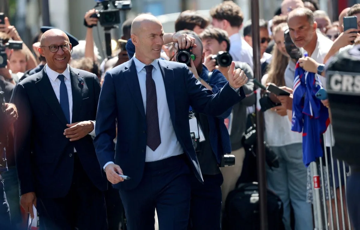 EQUIPE DE FRANCE : ZINÉDINE ZIDANE SÉLECTIONNEUR, « UNE ÉVIDENCE » ET LA RÉALISATION DU FANTASME ULTIME DU FOOT FRANÇAIS