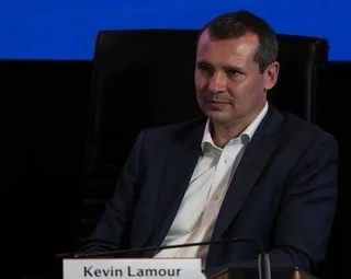 « LE PROJET D’UNE SEULE PERSONNE ! » : LE NUMÉRO 3 DE LA FIFA KEVIN LAMOUR S’ÉLÈVE CONTRE GIANNI INFANTINO