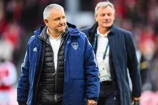 « IL FAUT QU’ON SE PRÉPARE À TROUVER UNE SOLUTION » : LE STADE BRESTOIS EST-IL À VENDRE ?