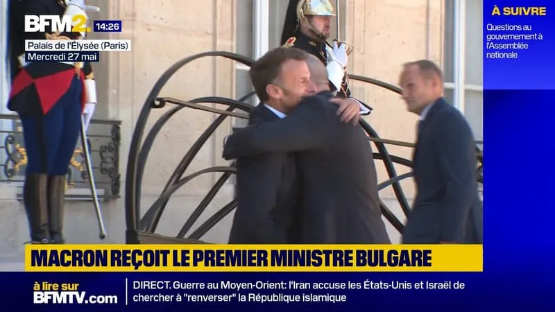 EMMANUEL MACRON ACCUEILLE, LE PREMIER MINISTRE BULGARE, ROUMEN RADEV À L’ELYSÉE
