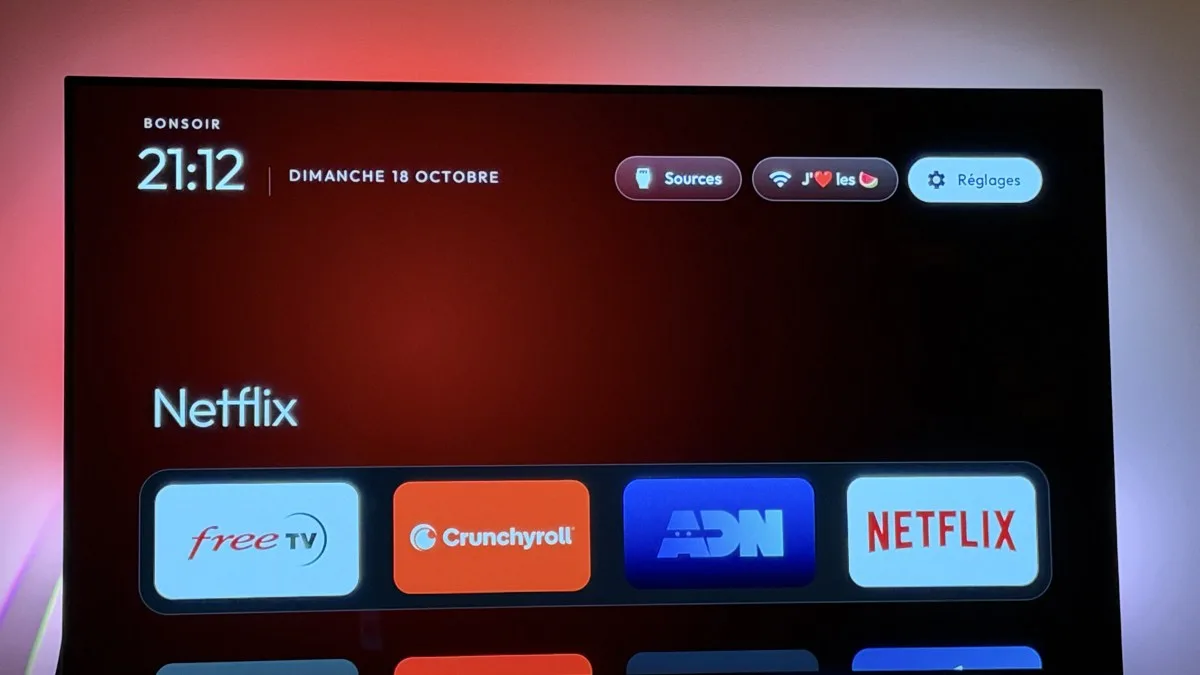 GOOGLE TV LENT ET ENVAHI PAR LES PUBS : LE PROJET TV-VIBEHACK CORRIGE TOUT ÇA GRÂCE À L’IA, J’AI TENTÉ L’EXPÉRIENCE